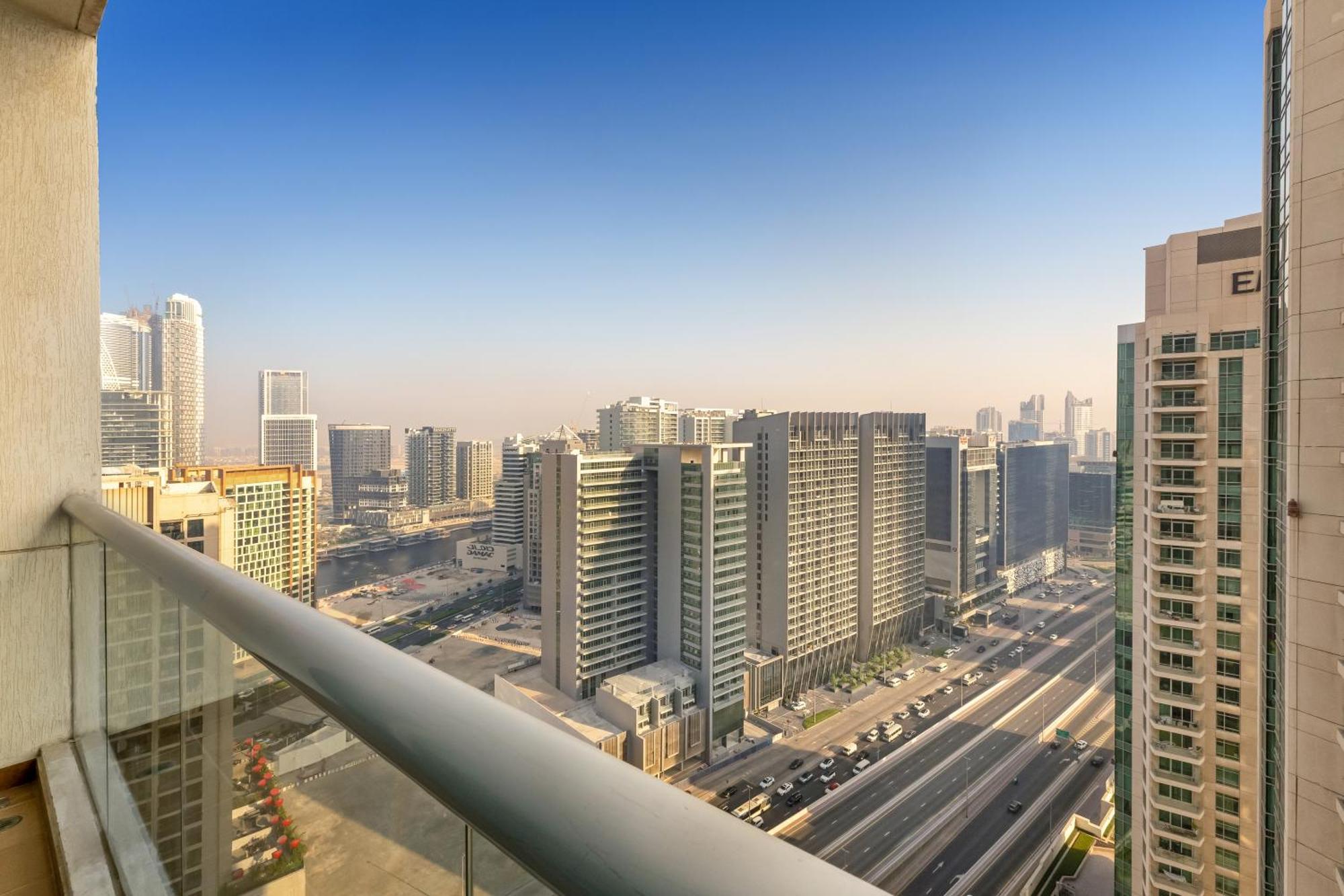 Apartment Burj Al Nujoom Luxurious Downtown Mall *