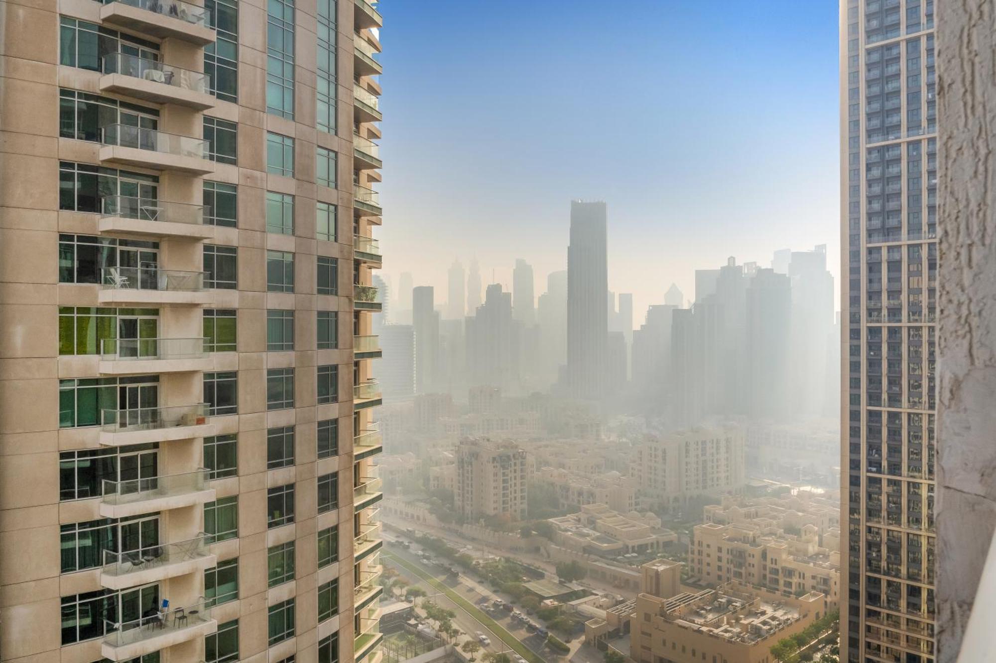 Burj Al Nujoom Luxurious Downtown Mall *