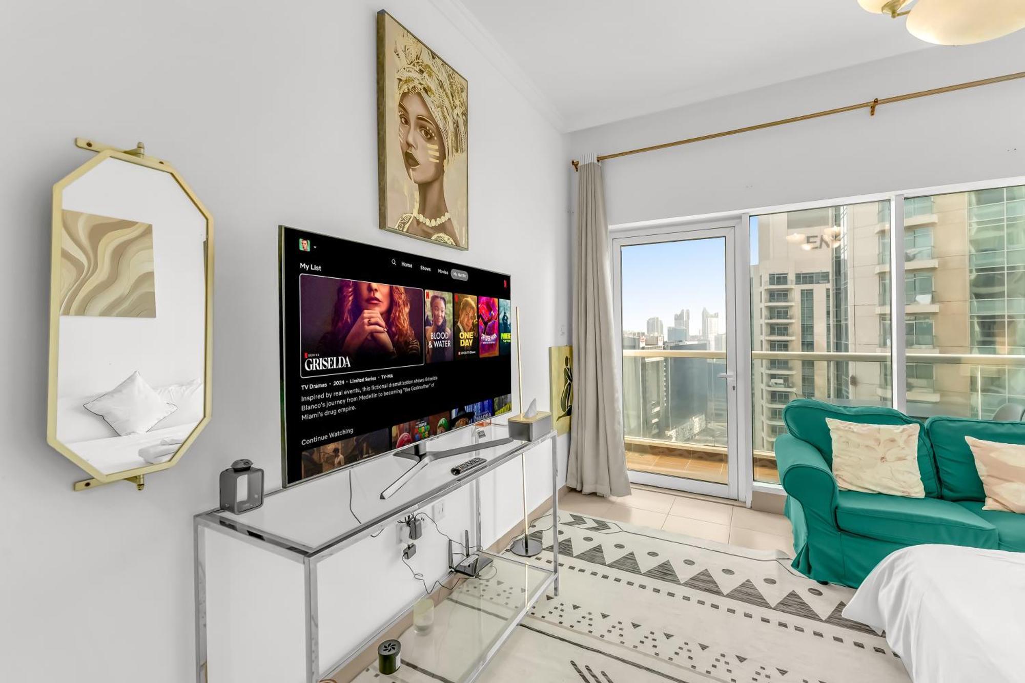 Burj Al Nujoom Luxurious Downtown Mall