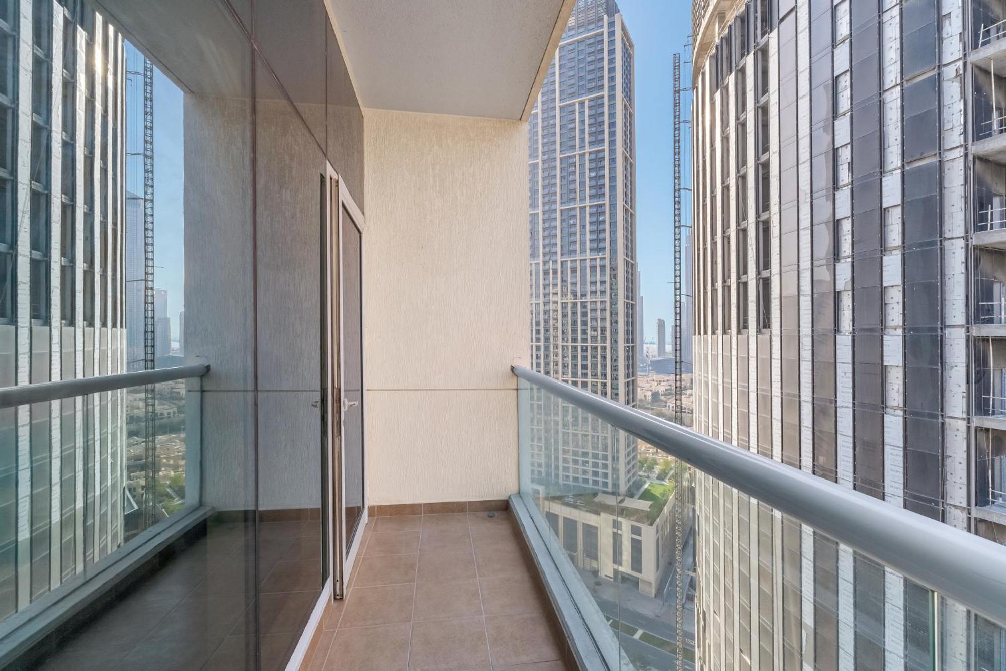 Apartment Burj Al Nujoom Luxurious Downtown Mall *