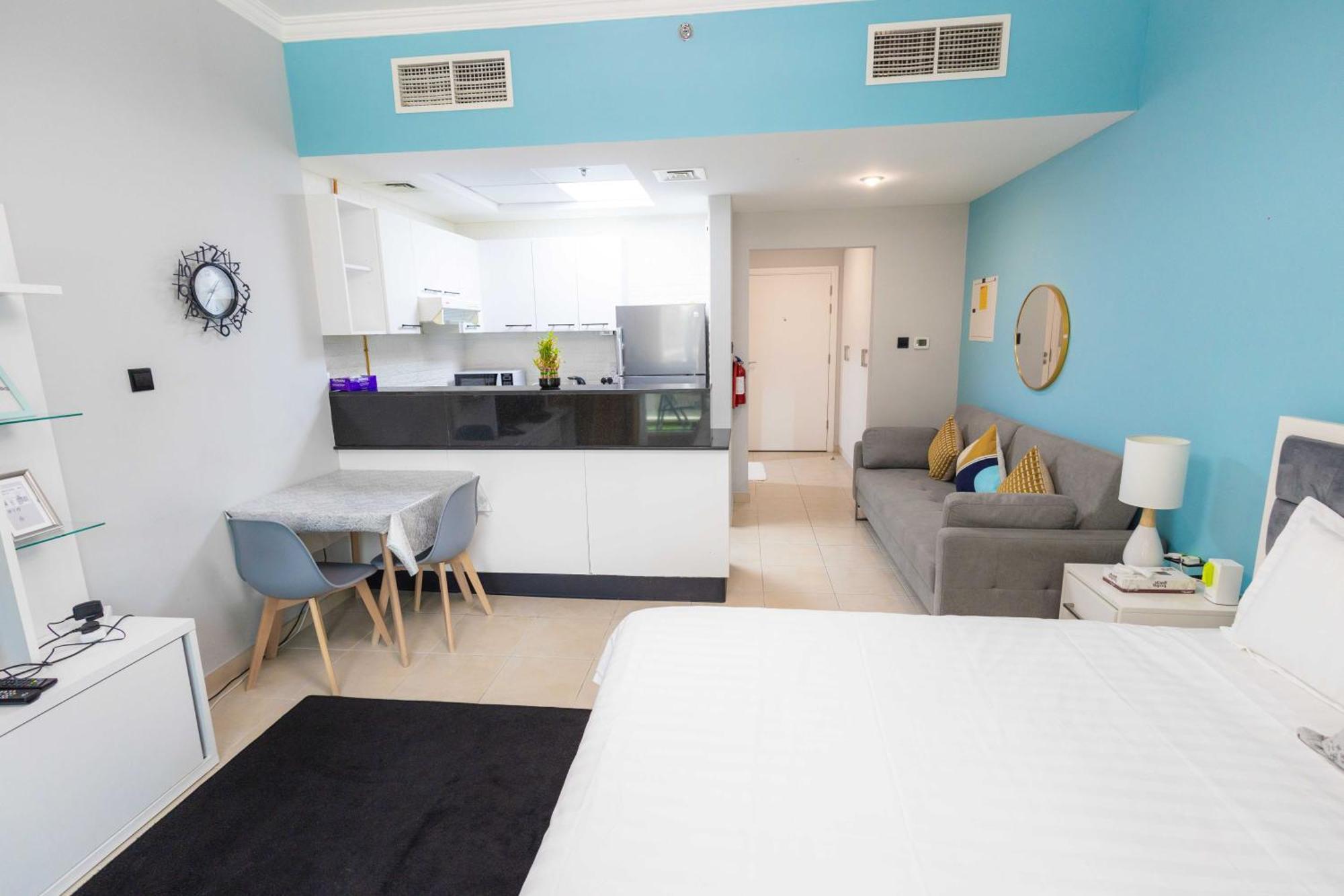 Apartment Burj Al Nujoom Luxurious Downtown Mall Dubai