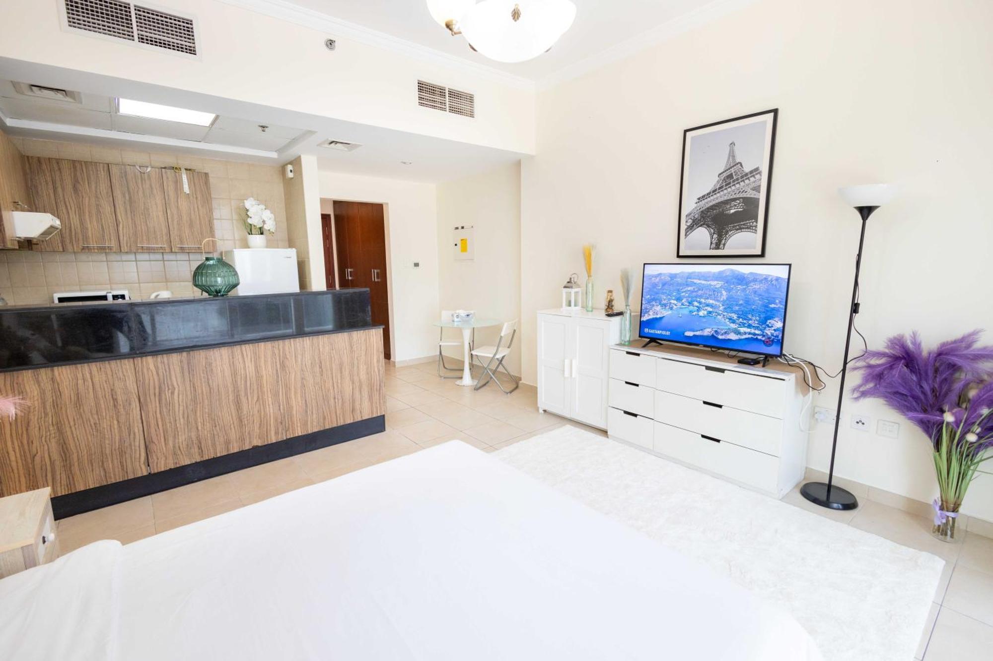 Apartment Burj Al Nujoom Luxurious Downtown Mall *